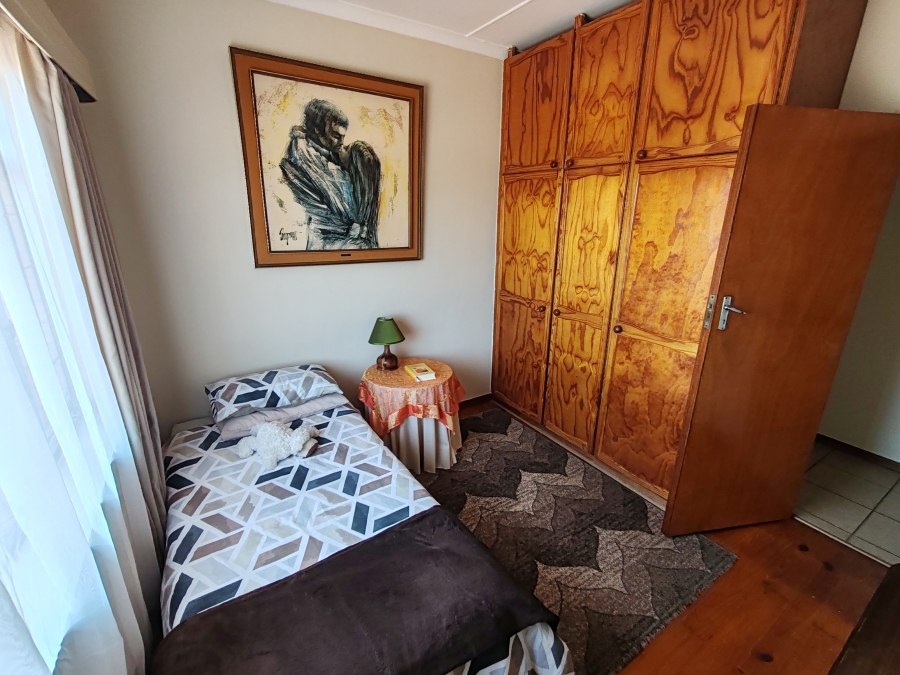 5 Bedroom Property for Sale in Vredenburg Western Cape